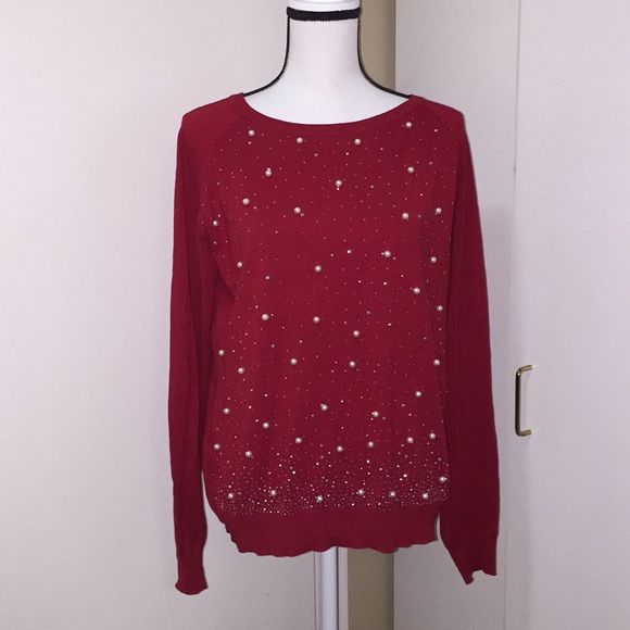 Red sweater with pearl & rhinestones - Picture 2 of 5